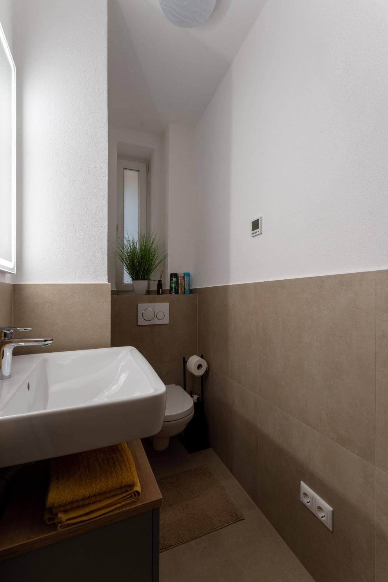 Modern Living Apartment - 3-Zimmer - Nuernberg Nord, Ruhige Seitenstrasse, Fusslaeufig Strassenbahn Экстерьер фото